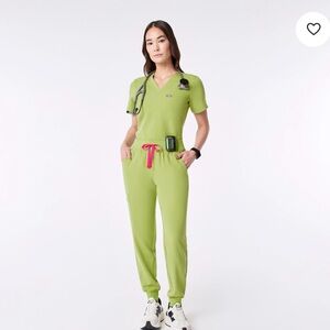 Figs 2 piece Matcha Women's Jogger Set. Small